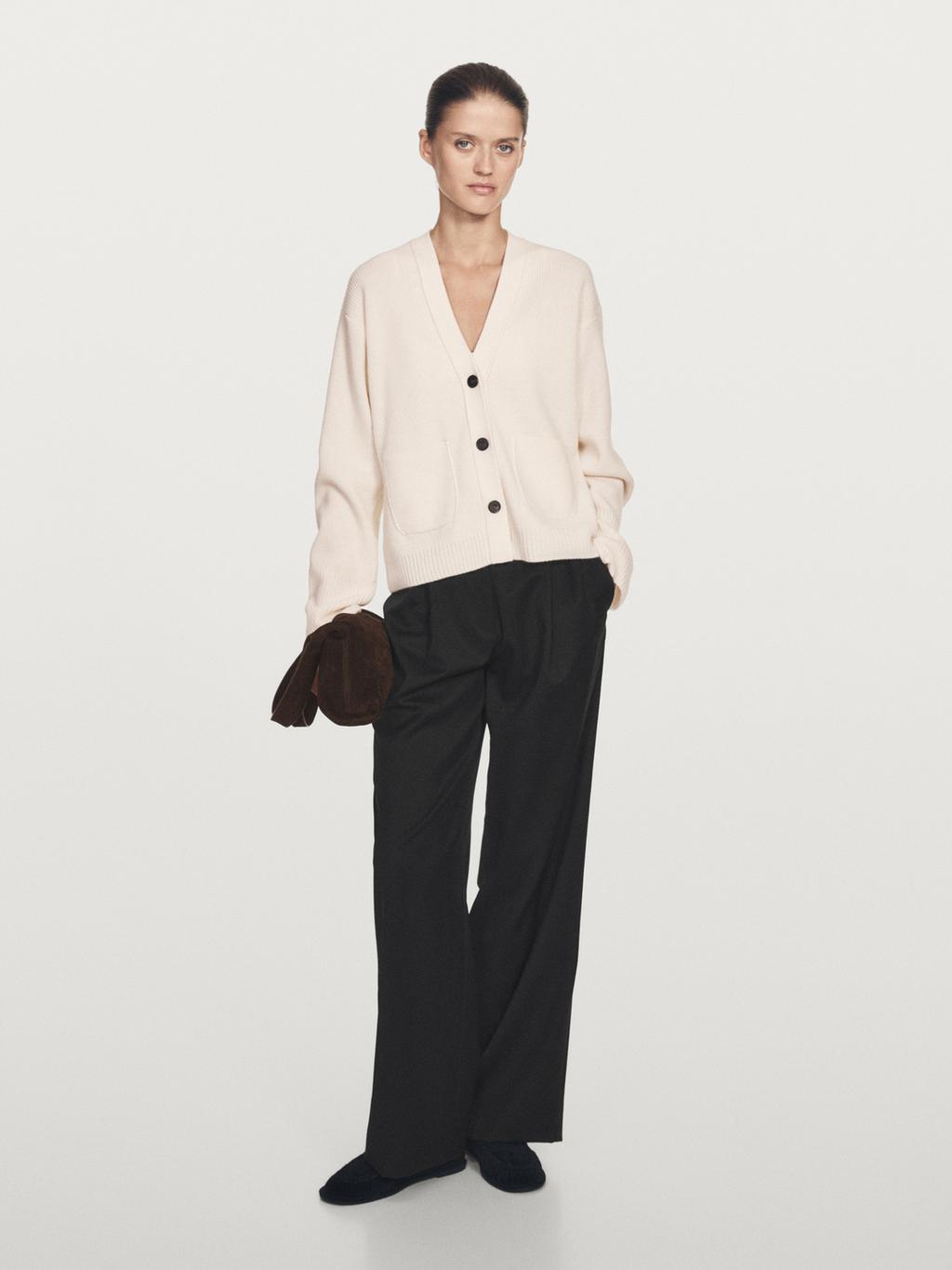 100% wool knit cardigan with pockets