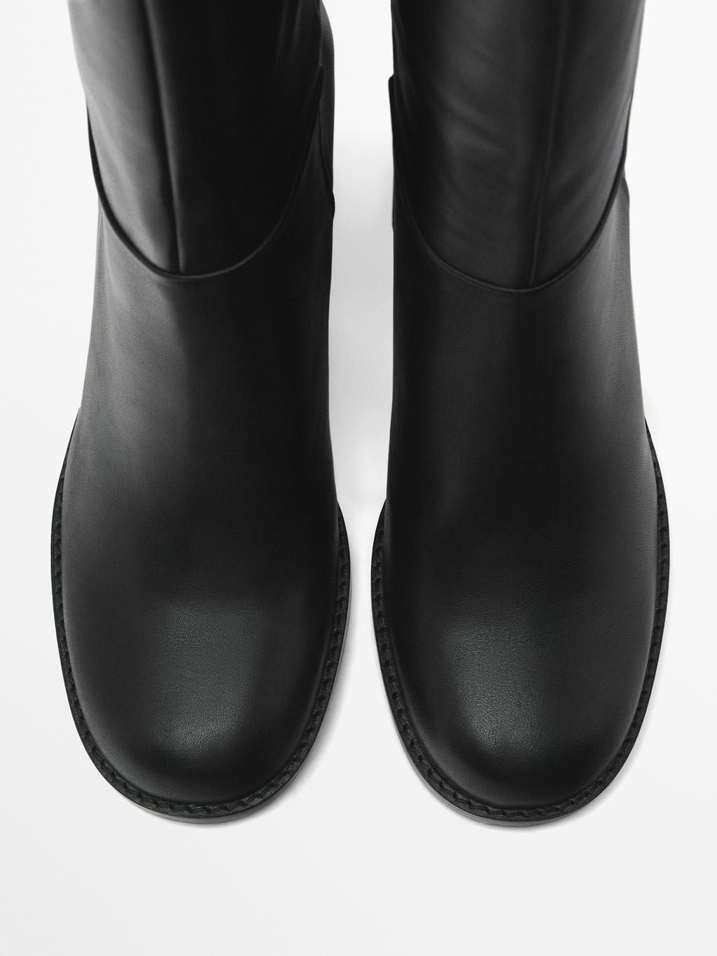 Block heel boots