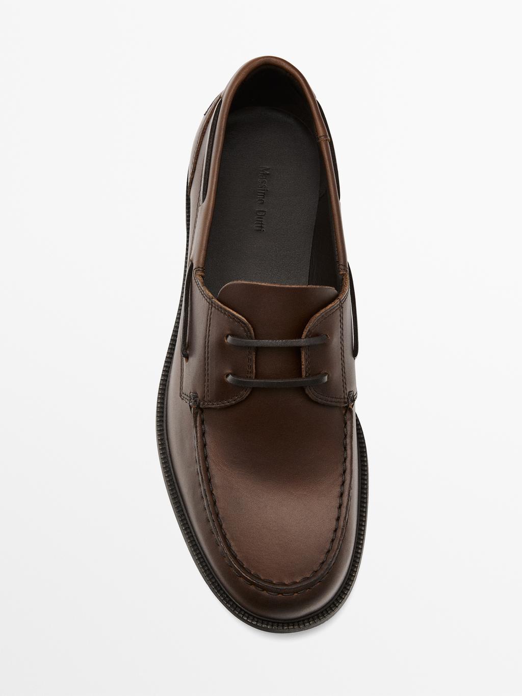 Oiled leather deck shoes